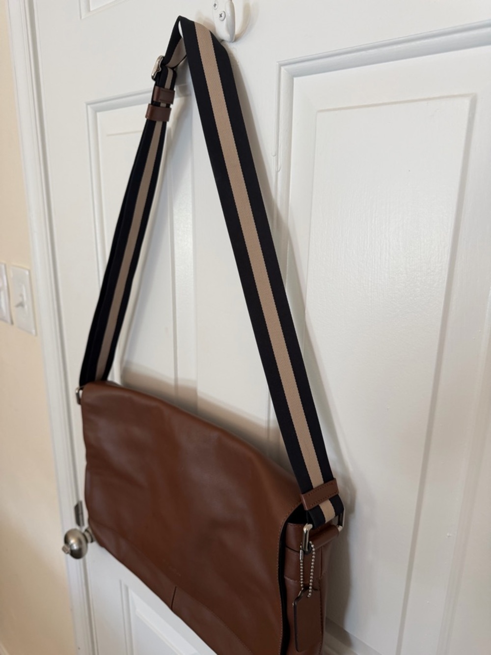Coach Tan Leather Messenger Bag with Striped Strap - Picture 4 of 10